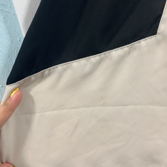 Cream and Black Jealous Tomato Top - Picture 4 of 14